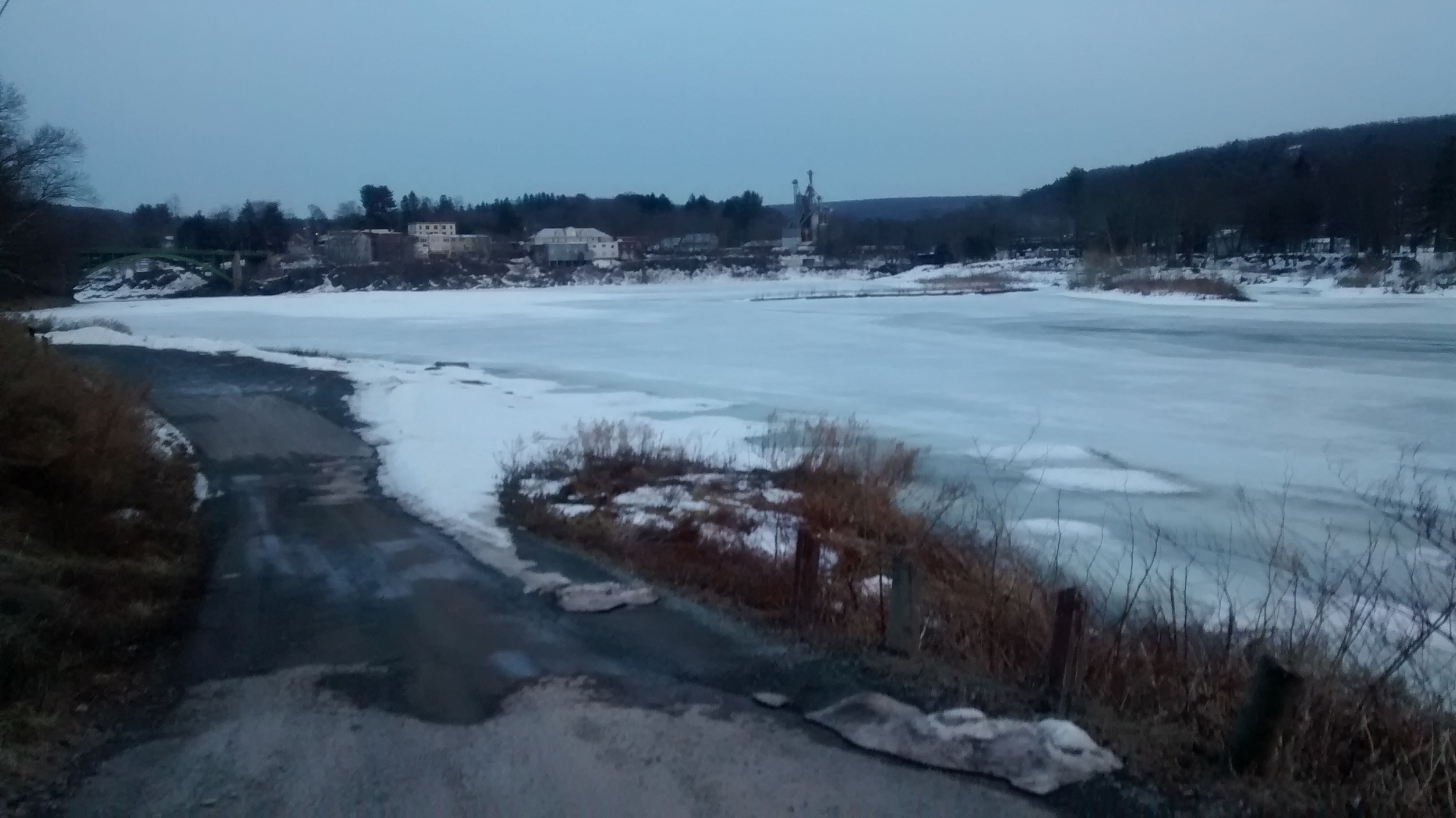 PA Access Narrowsburg, NY, Beach Lake, PA March 2015