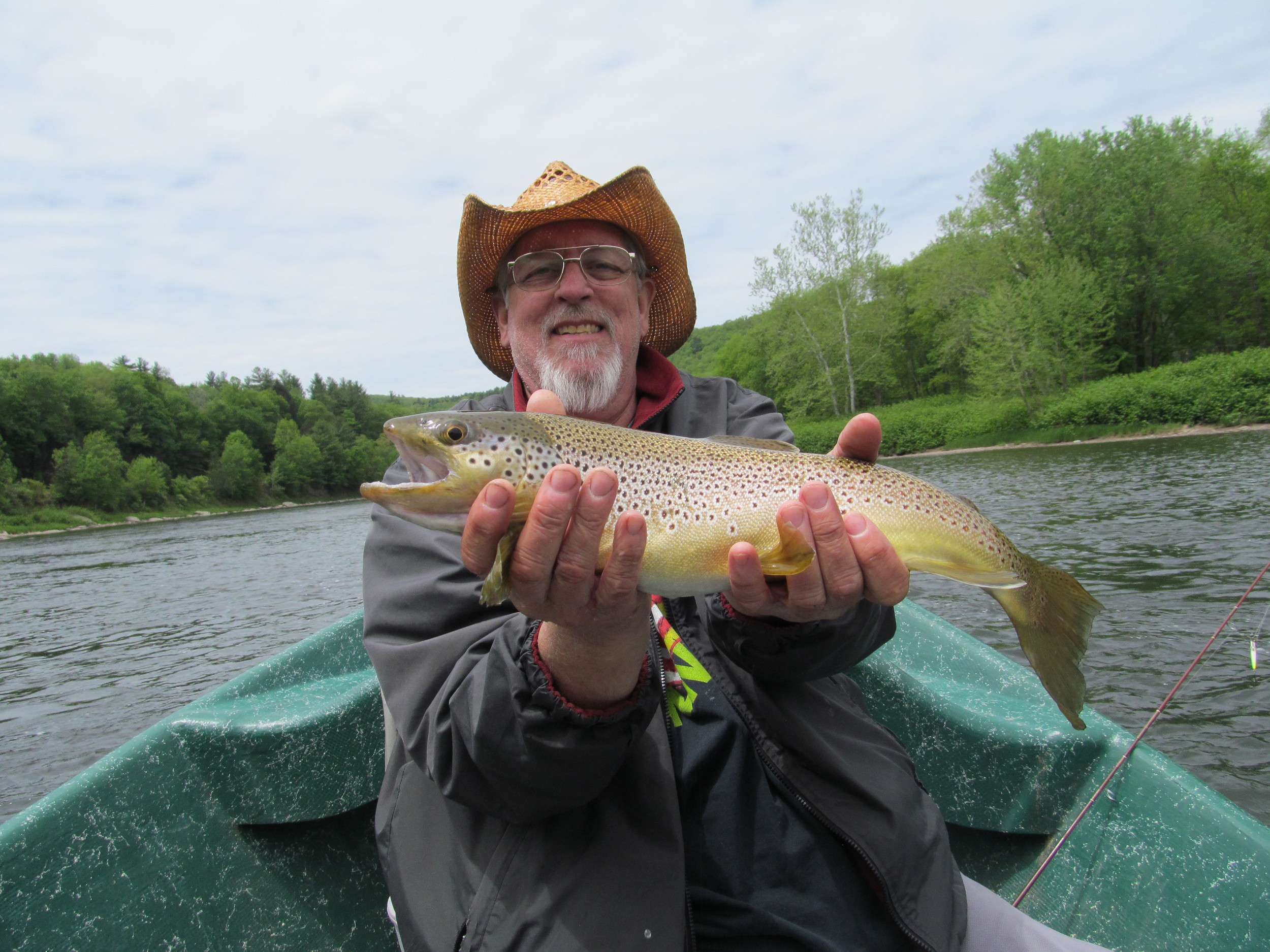 5/21/15 Ultra Light tackle brings in the big ones! Nice 20" brown John!