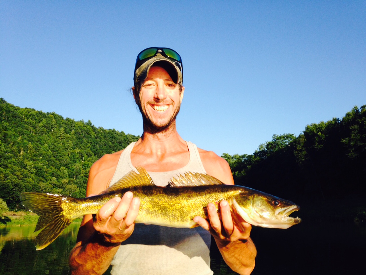 7/20/15 Matt knows how to find the Walleye. 22" Eye!
