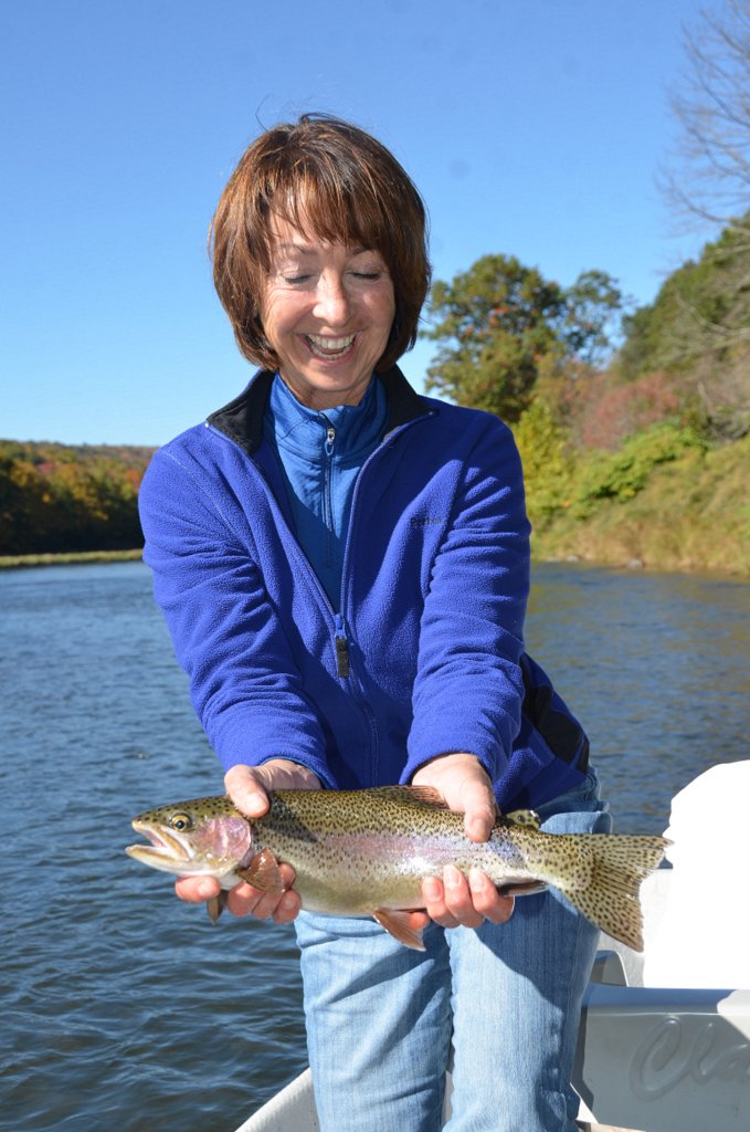 10/10/15Sue L. strikes again with another beauty of a bow!