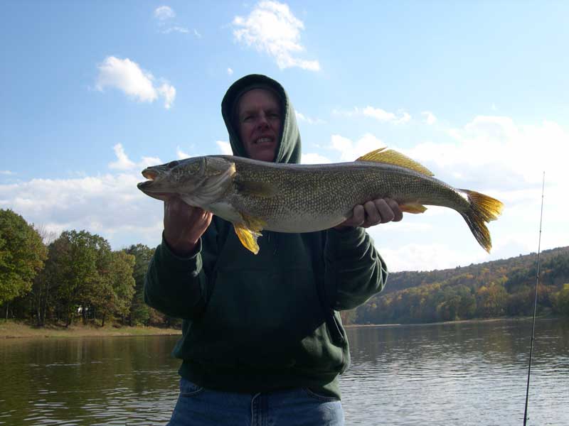 Steve D. with a 30" Walleye!