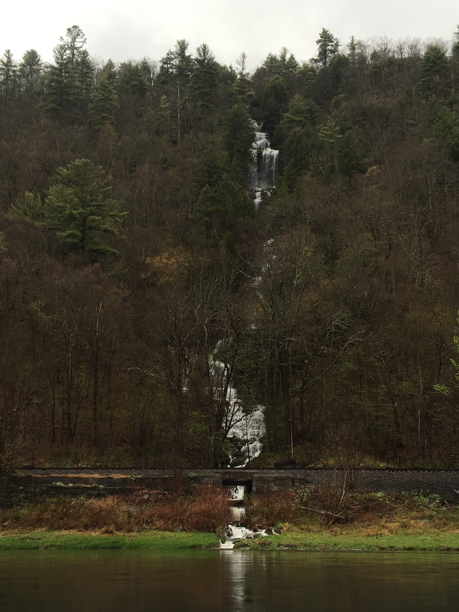 Jensen's Ledges Waterfall
