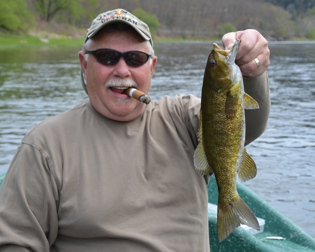 5/10/16 Bob L. finds a Smallie!