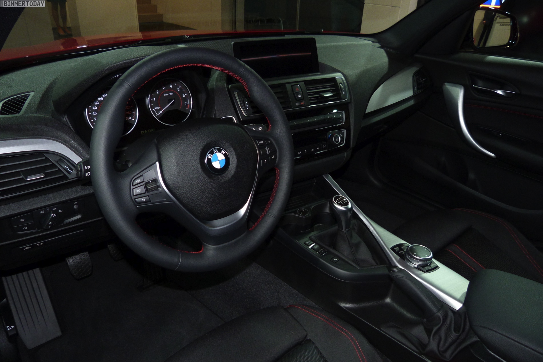 BMW-1-series-facelift-images-geneva-13.jpg