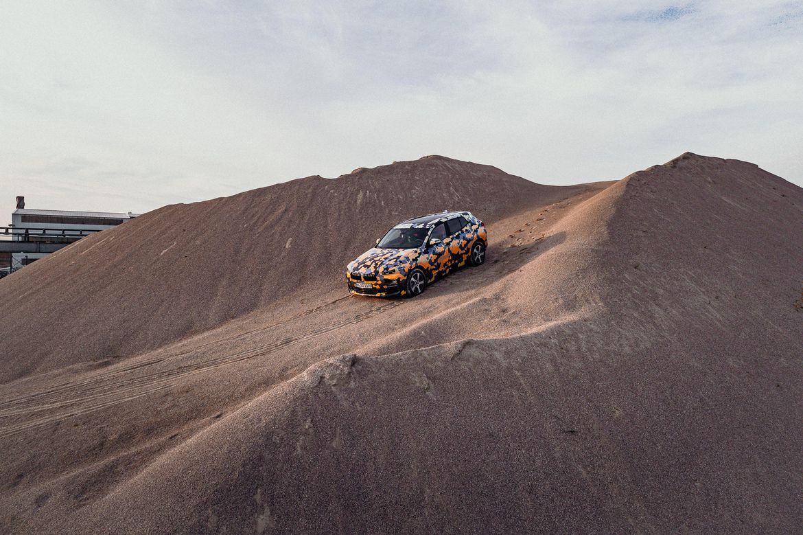 110-2018-bmw-x2-camo-teaser.jpg