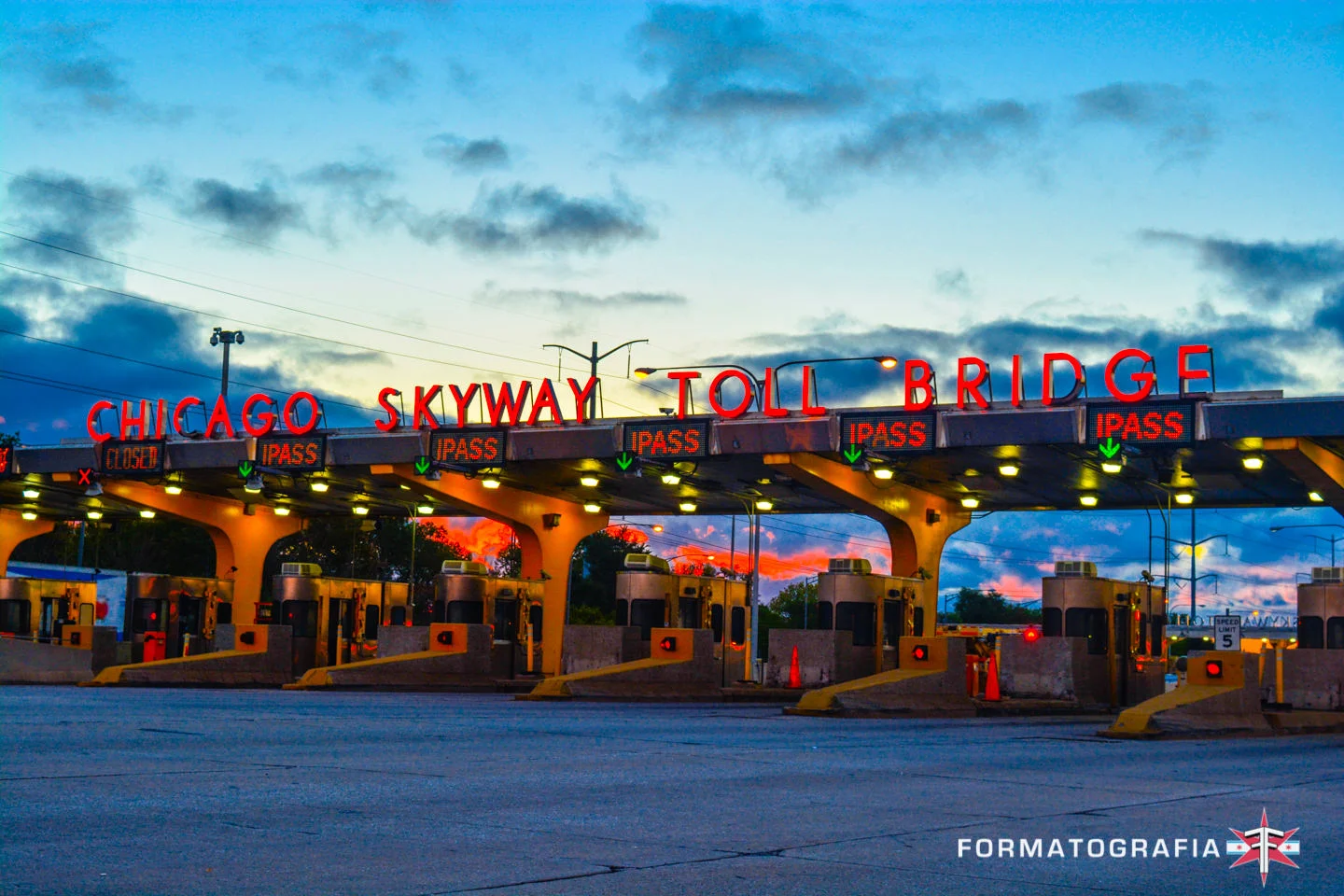 Sunrise Skyway Chicago Illinois Photographer Eric Formato 10-13-34.jpg