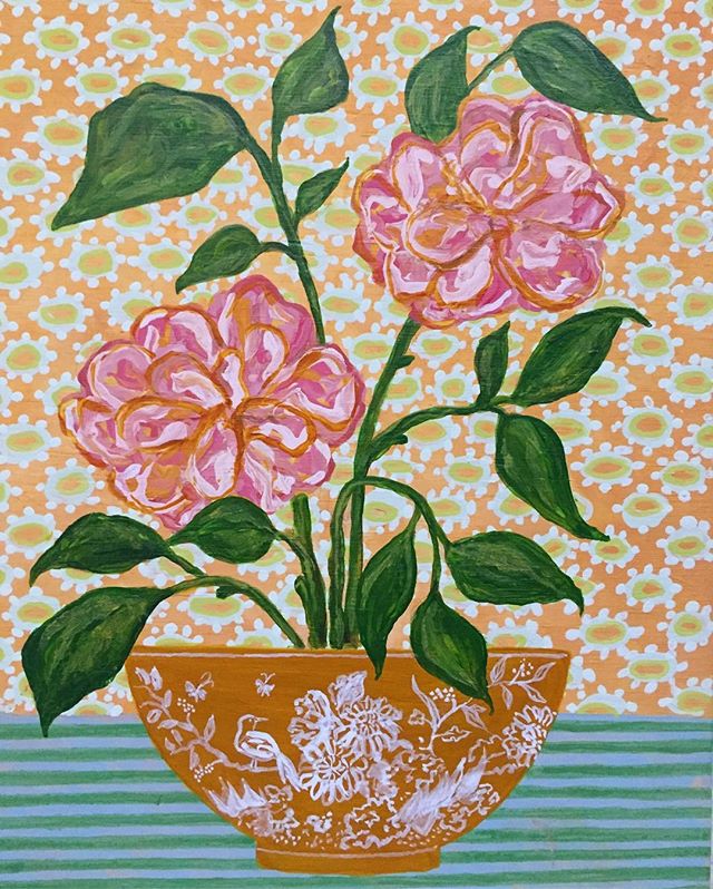Another little painting, floral, maybe #confederaterose &amp; made up #chinoiserie scene on an orange bowl 🌸🌸🌸 #Chinese #porcelain #floral #composition #stripes #daisies #happy #friday