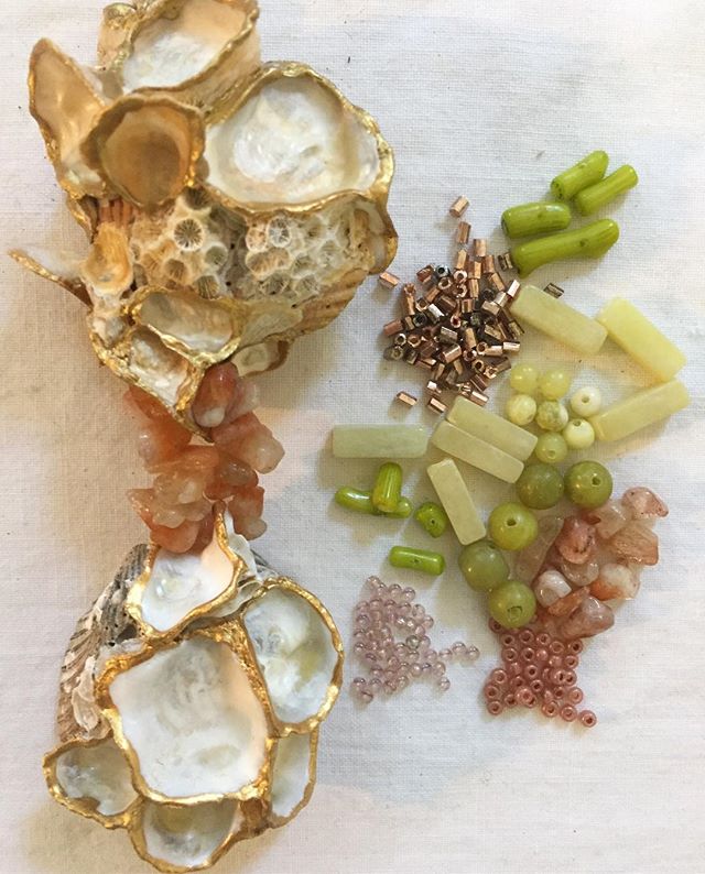 Color #palette for a new shell necklace 📿🐚📿🐚📿 #peach #coral #citrine #blush #rosegold #chartreuse #giftfromthesea #edistobeach #shell #jewelry