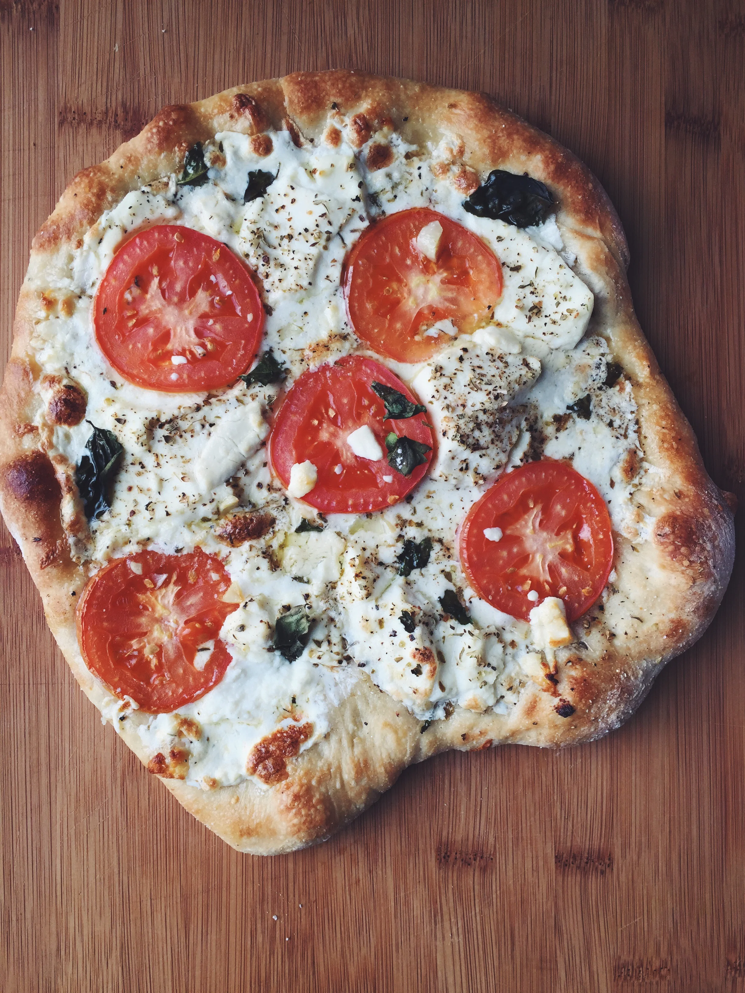 White Cheese and Garlic Pizza