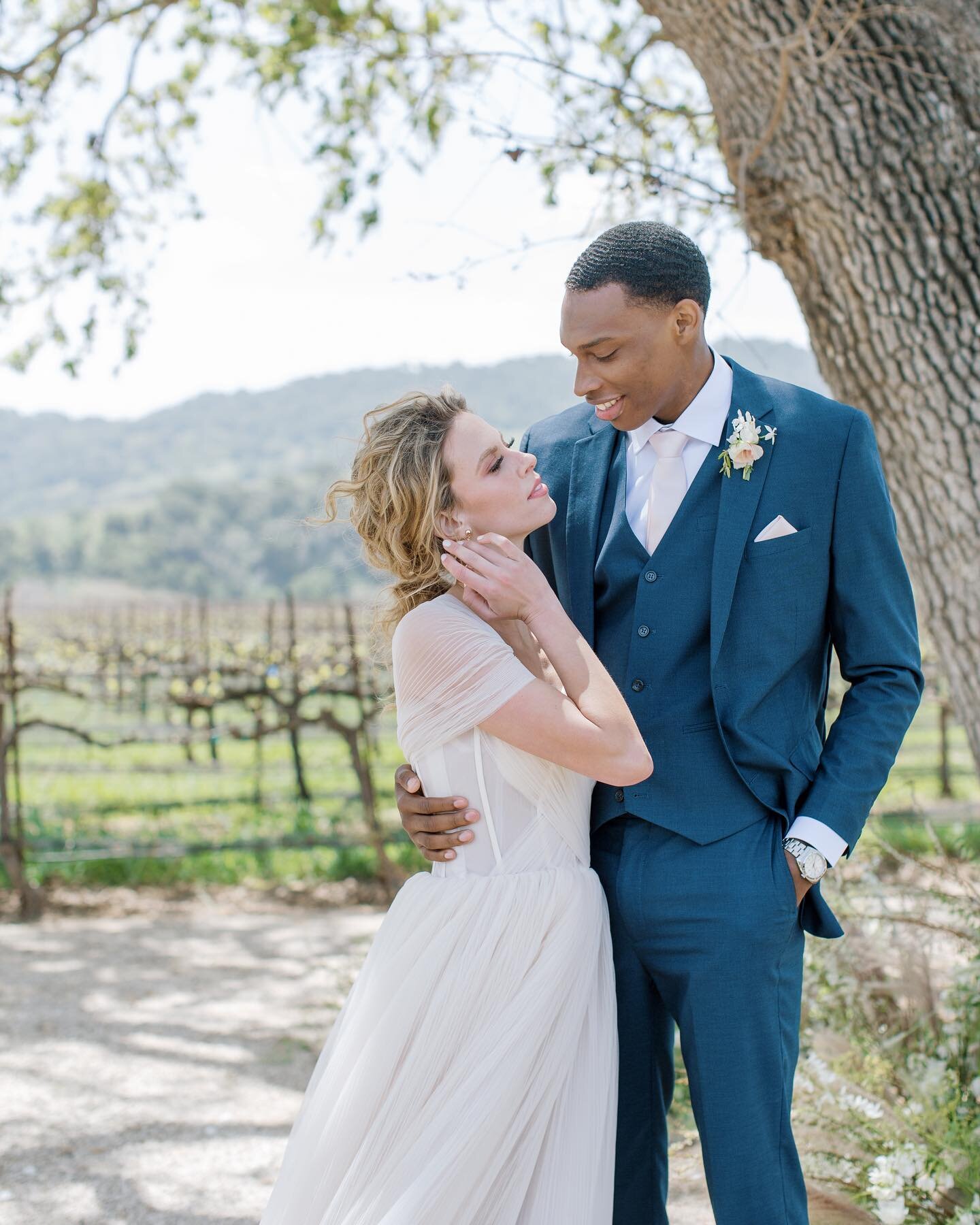 In love with these two! Kirra and Danee look like they walked out straight out of a romance novel 💖

Photo: @angelinatphotography 
Host: @styledshootsacrossamerica
Concept &amp; Planning: @heatherbengeofficial
Venue: @sunstonewinery
Hair &amp; Makeu