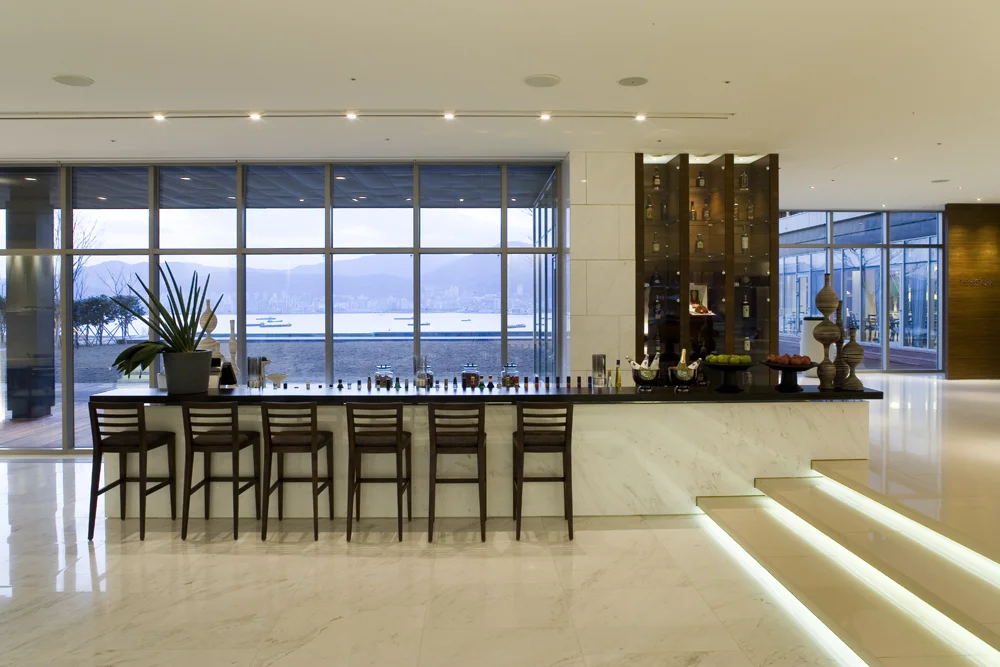Lobby Bar
