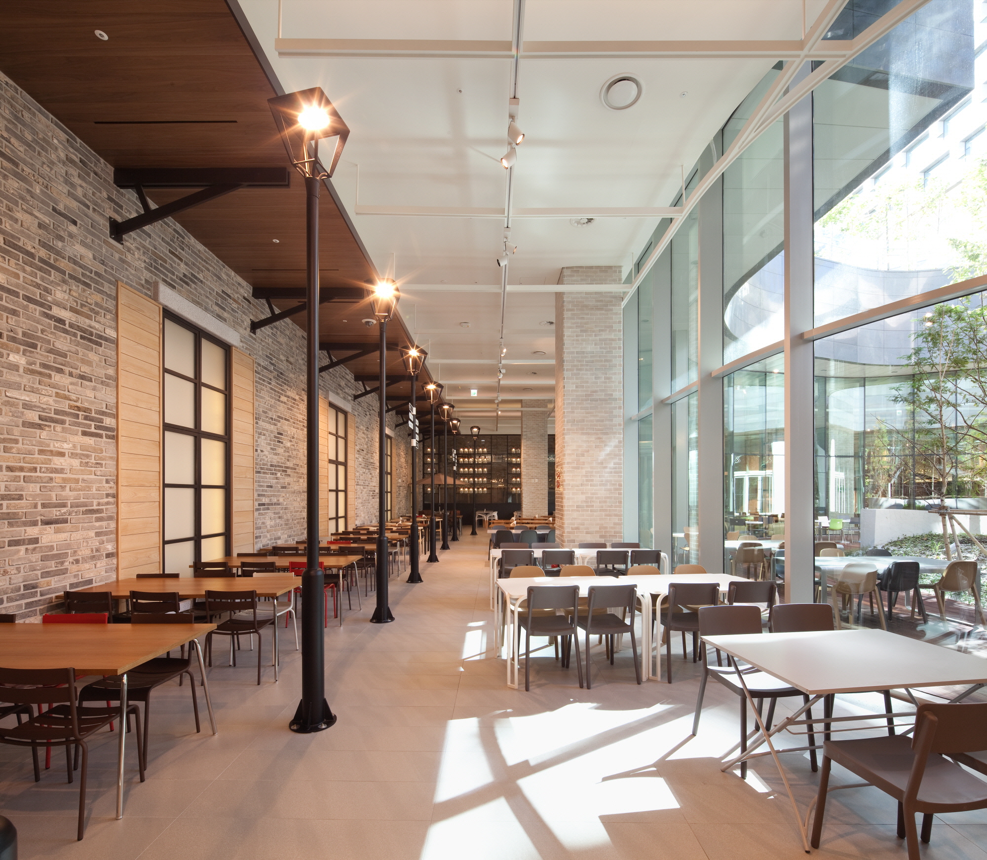 dining1.jpg