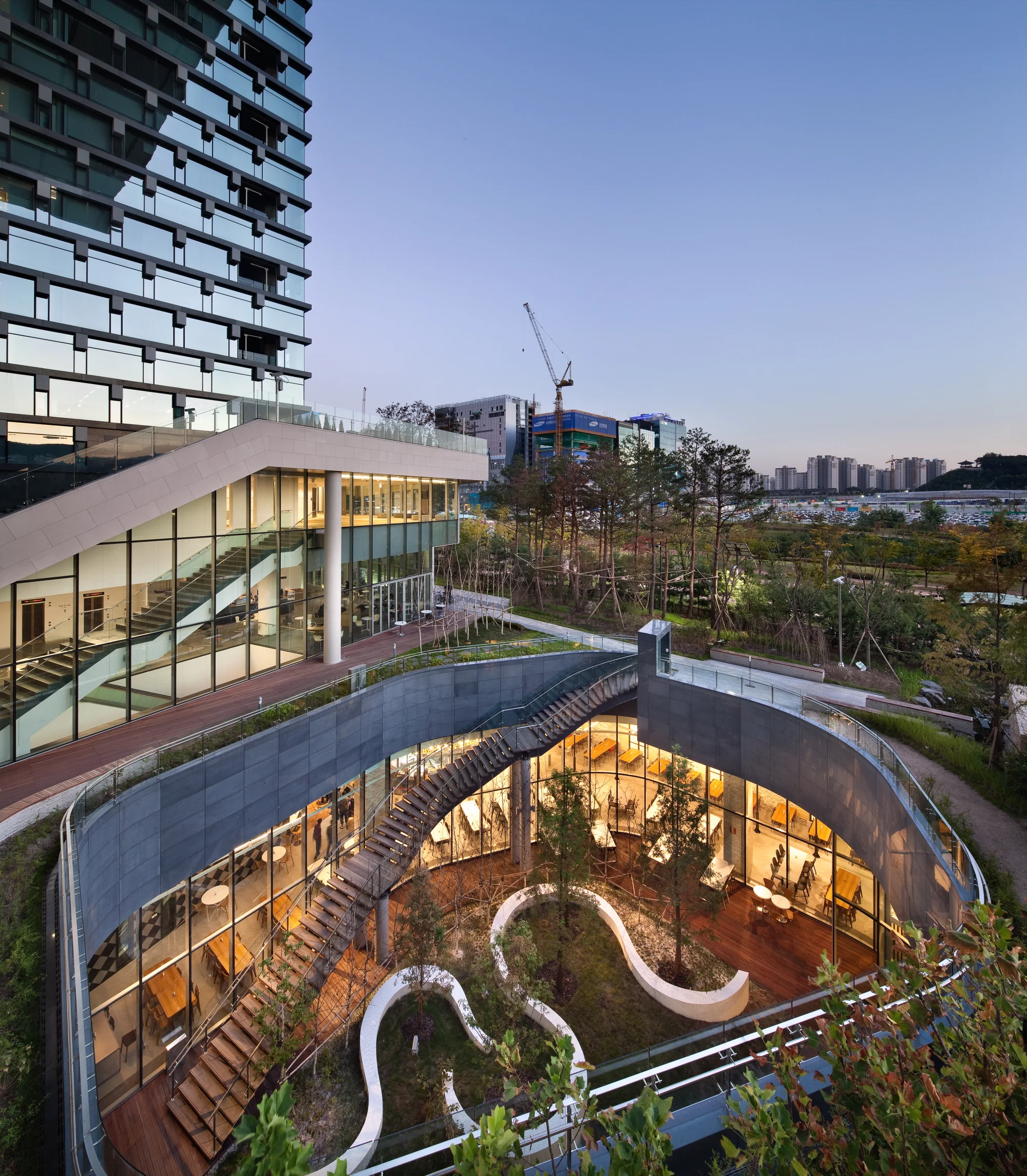 1building 1.jpg