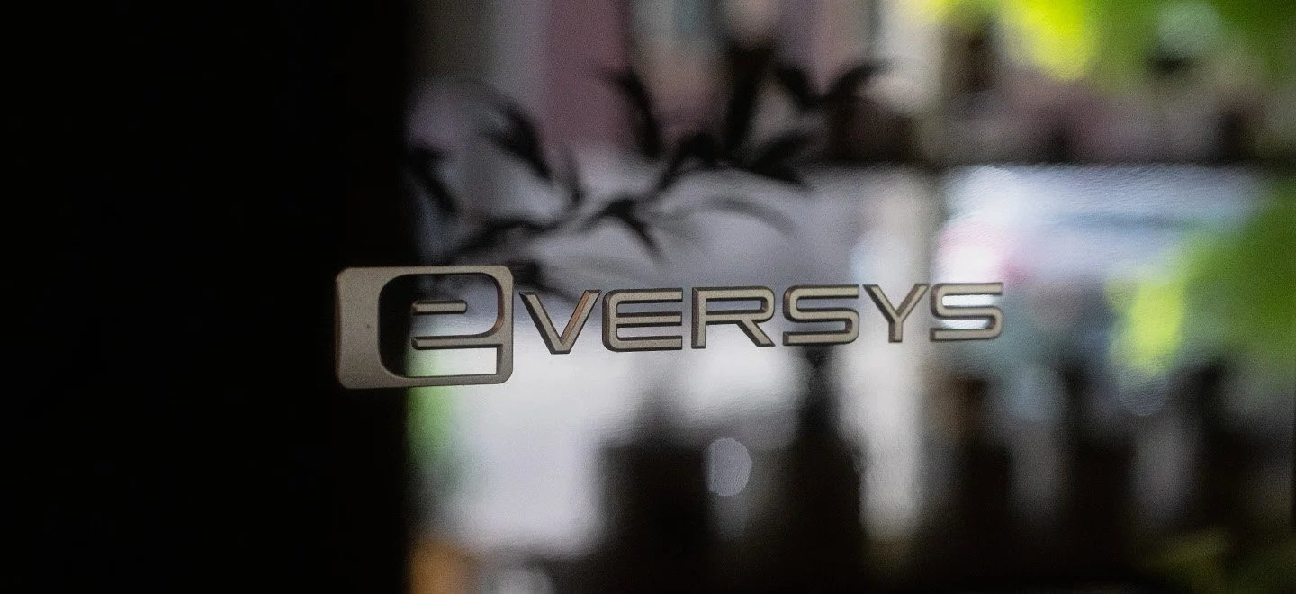 Eversys Vollautomaten: Kaffeegenuss auf Knopfdruck – Effizienz, Qualität und Zukunftssicherheit für moderne Cafés