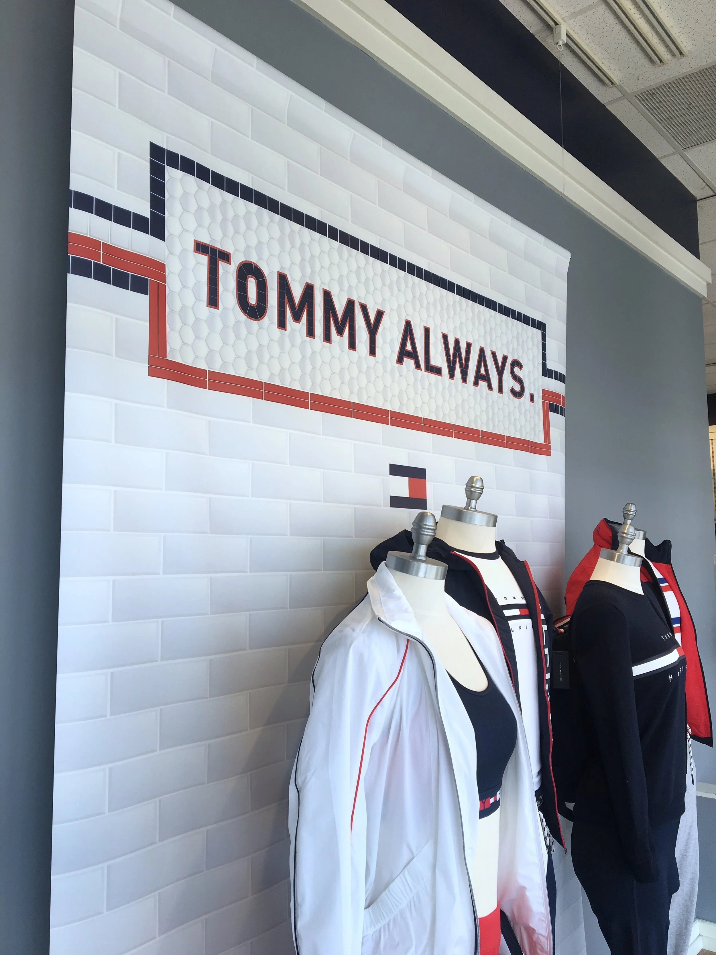 Tommy Hilfiger Window Graphics