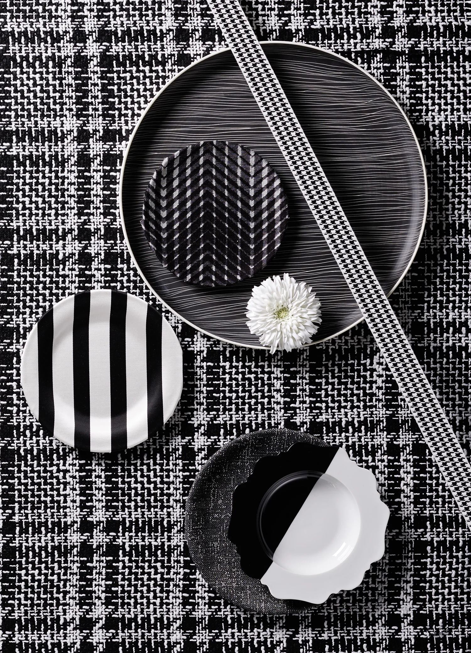 deco home B&W