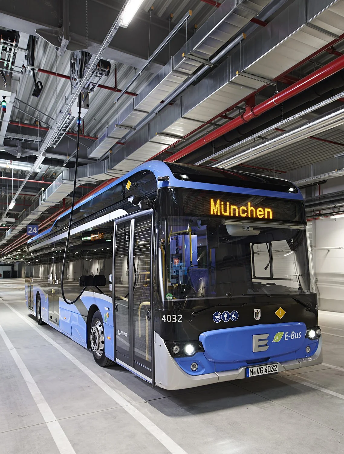 SWM-Stadtwerke-Muenchen-Corporate-Unternehmensfotografie-Ladeloesungen-Bus-11.jpg