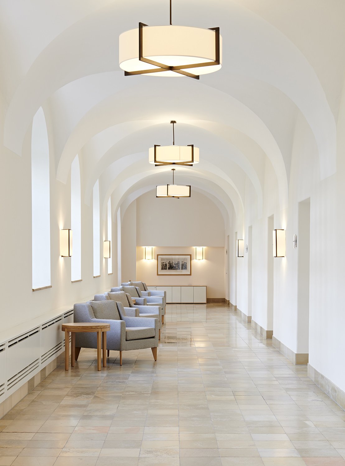 Psychosomatische-Klinik-Kloster-Diessen-Pilati-Interieurdesign-Interieurfotografie-Flur-1.jpg