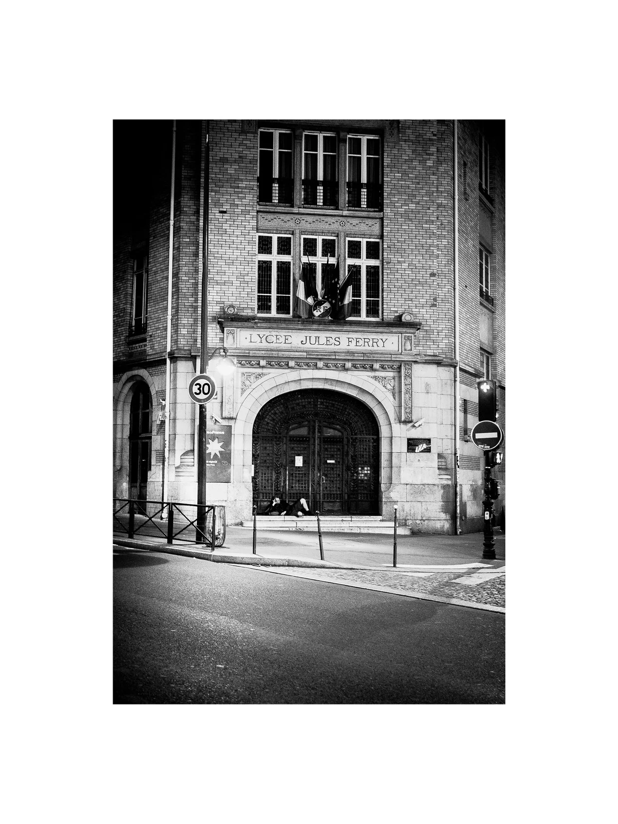 PARIS2016_VRTCL_mono13.jpg