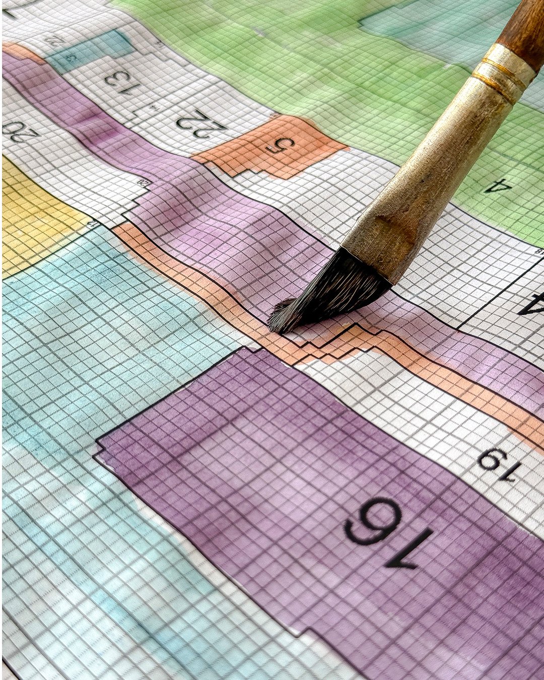 Every rug design we draw is converted into a knotting pattern. To help the weavers recognize the different color fields, they are painted by hand with watercolor. These are not the original colors, but rather high-contrast alternatives.

Pic Alexande