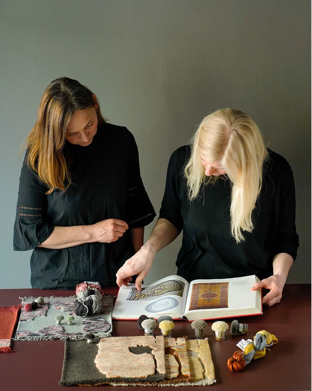 This is us: Franziska Reuber (left) and Birgit Krah. We work together as a team on our Traditional Collection. It is our pleasure to search for historical rugs that are often only found in museums and breathe new life into them.

pic @felixbroede