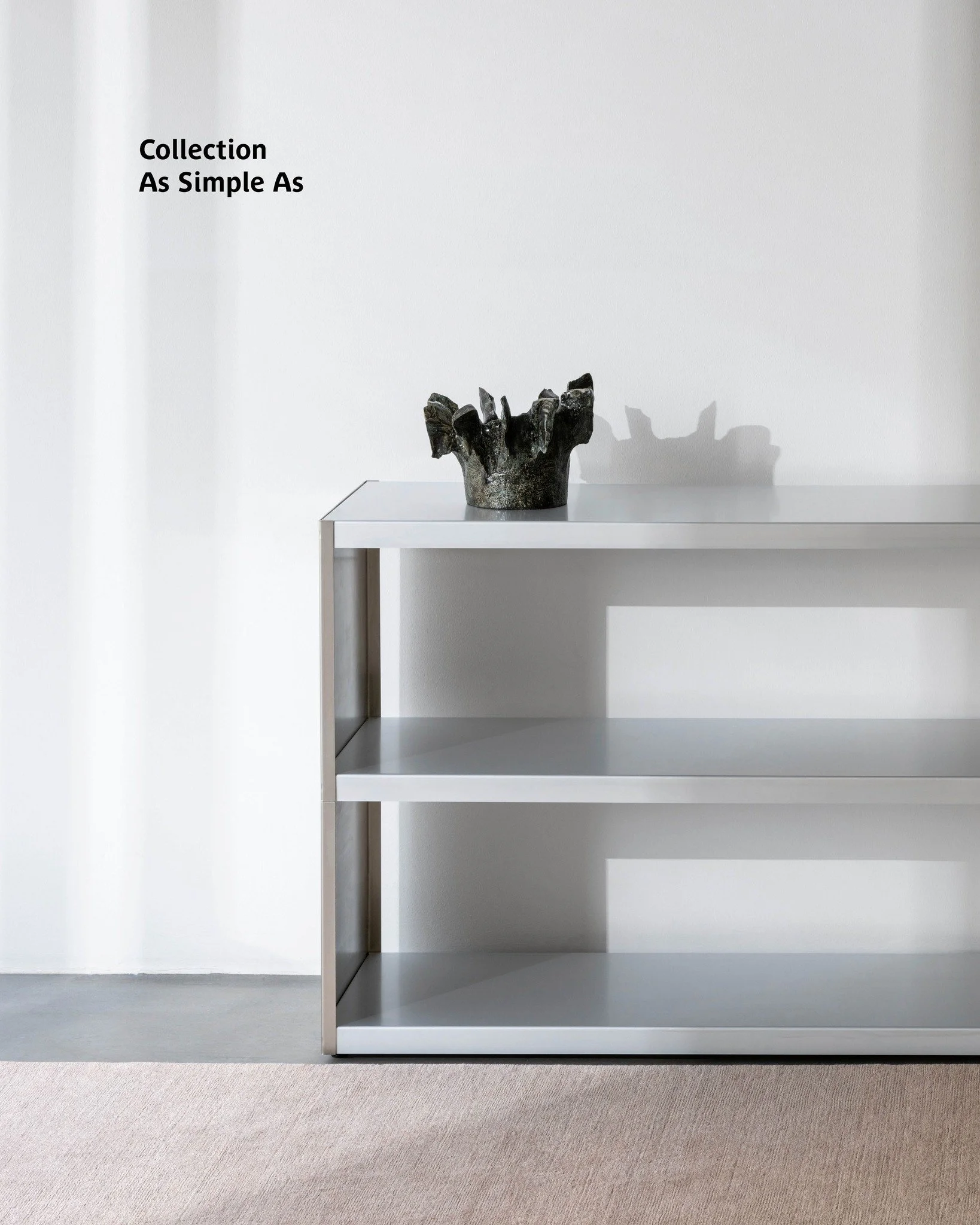 Everything is very pure here.

Shelf @loehrfurniture 
Pic @studiohoederath