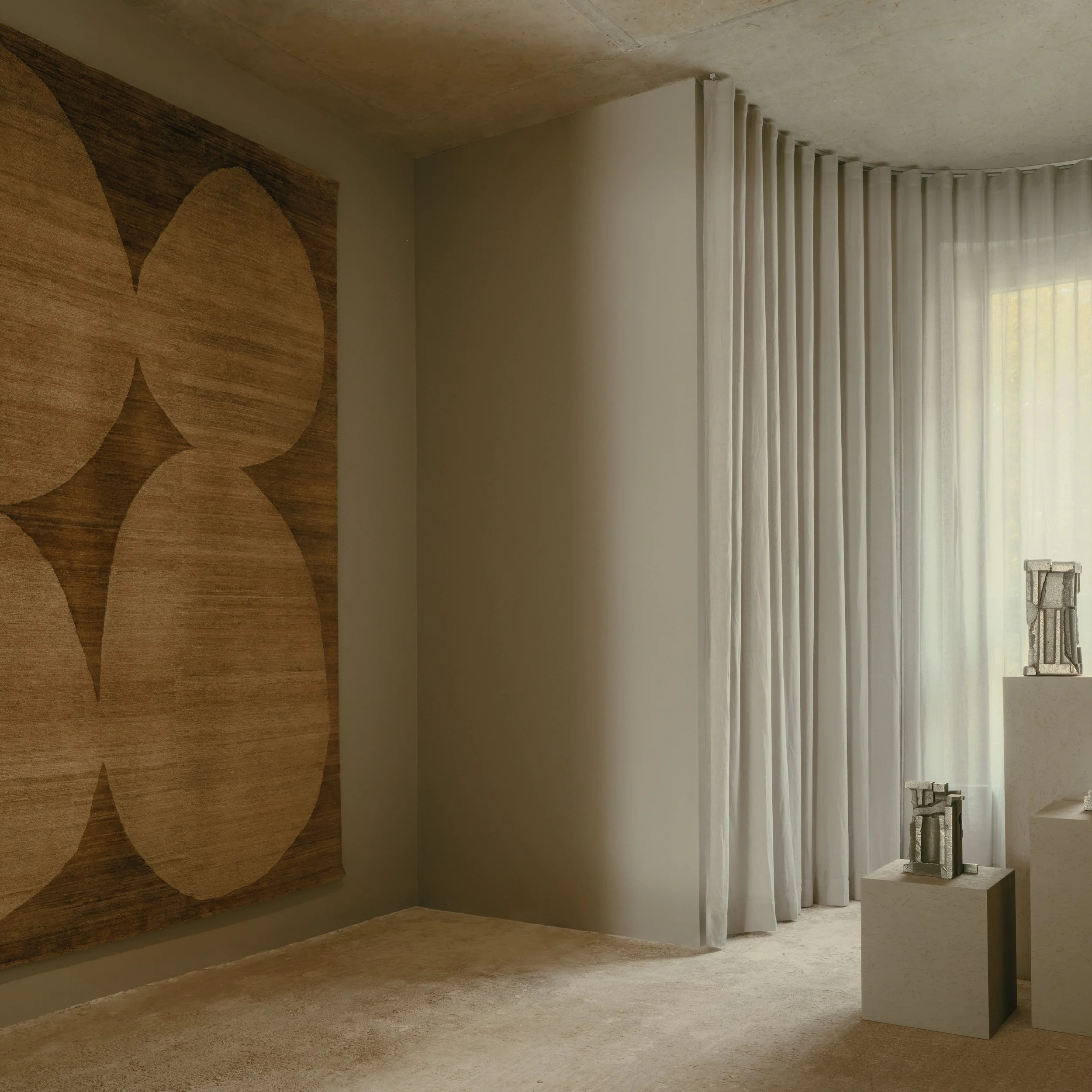 Website2©Nino Tugushi 26-09 Currents-Studio Mara & Reuber Henning_SMNT_012.jpg