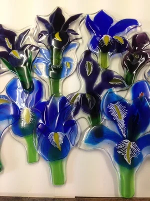 The Duchess Unveils her Gate.