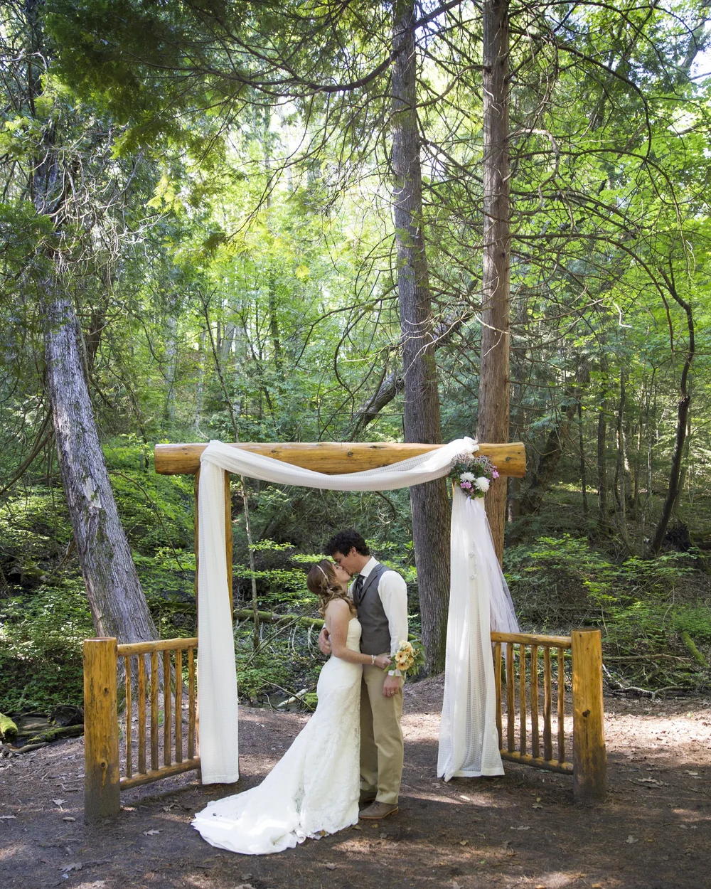Katie and John's forest wedding, photo 4