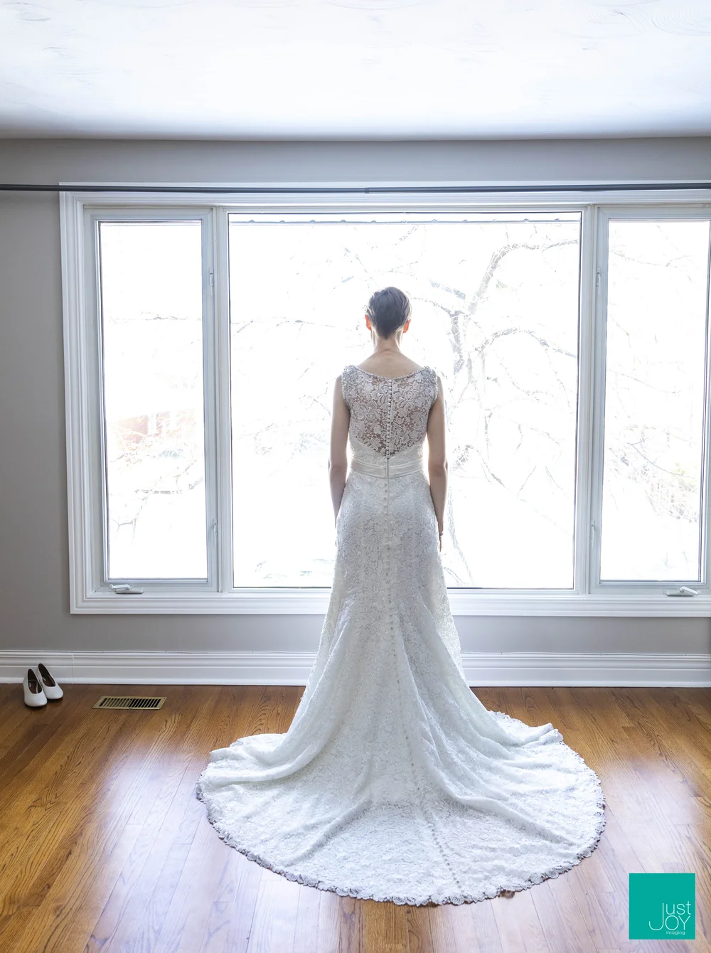 Laura and Andrew's winter wedding, photo 2