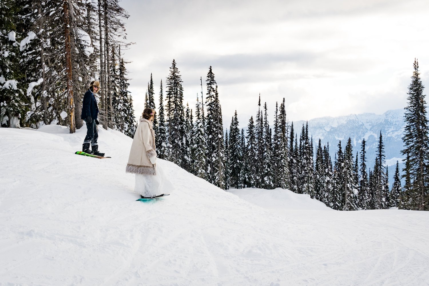 winter-mountain-revelstoke-snowboarding-elopement-110.jpg