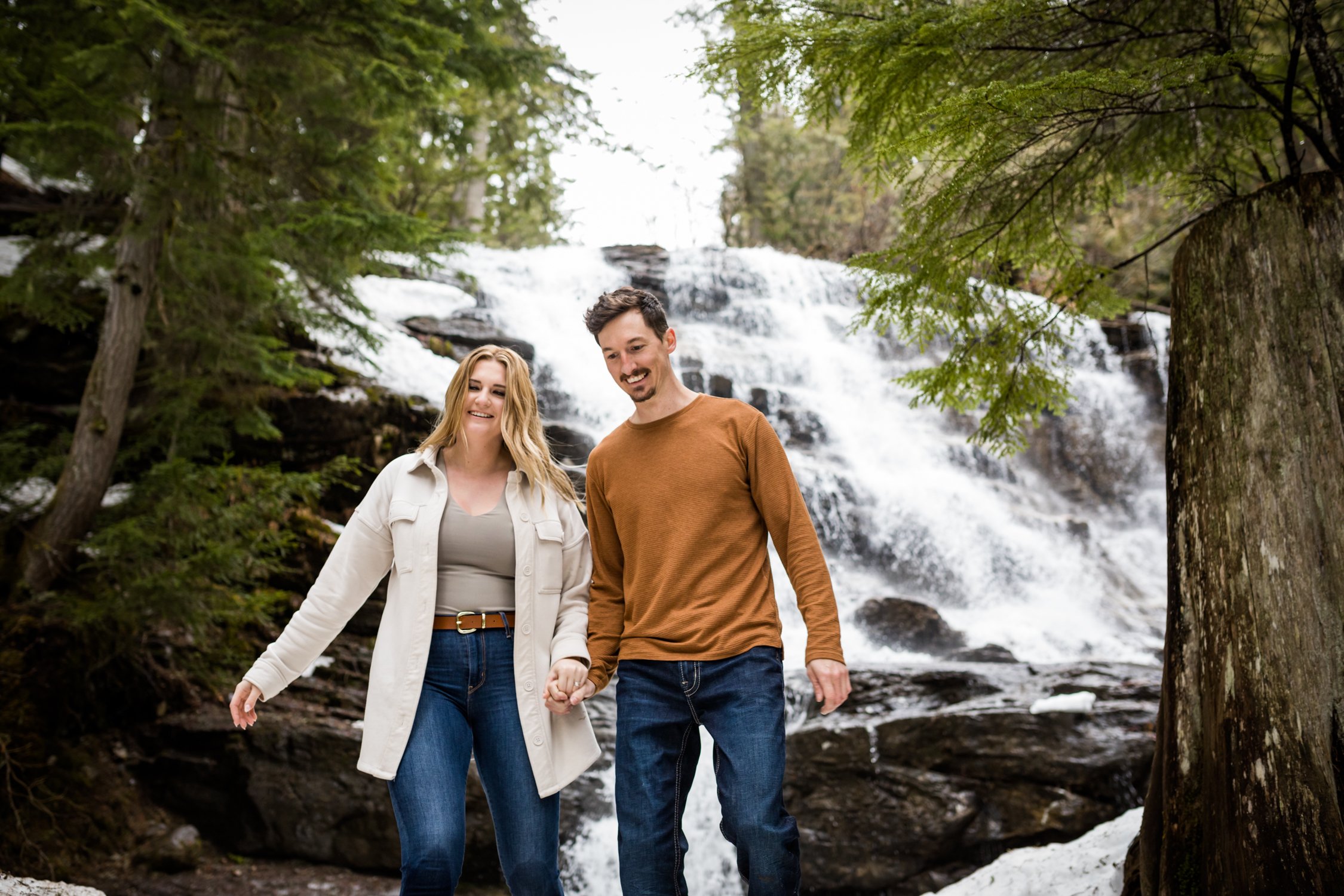 ©KateePederson-Revelstoke-engagement-session-19.jpg