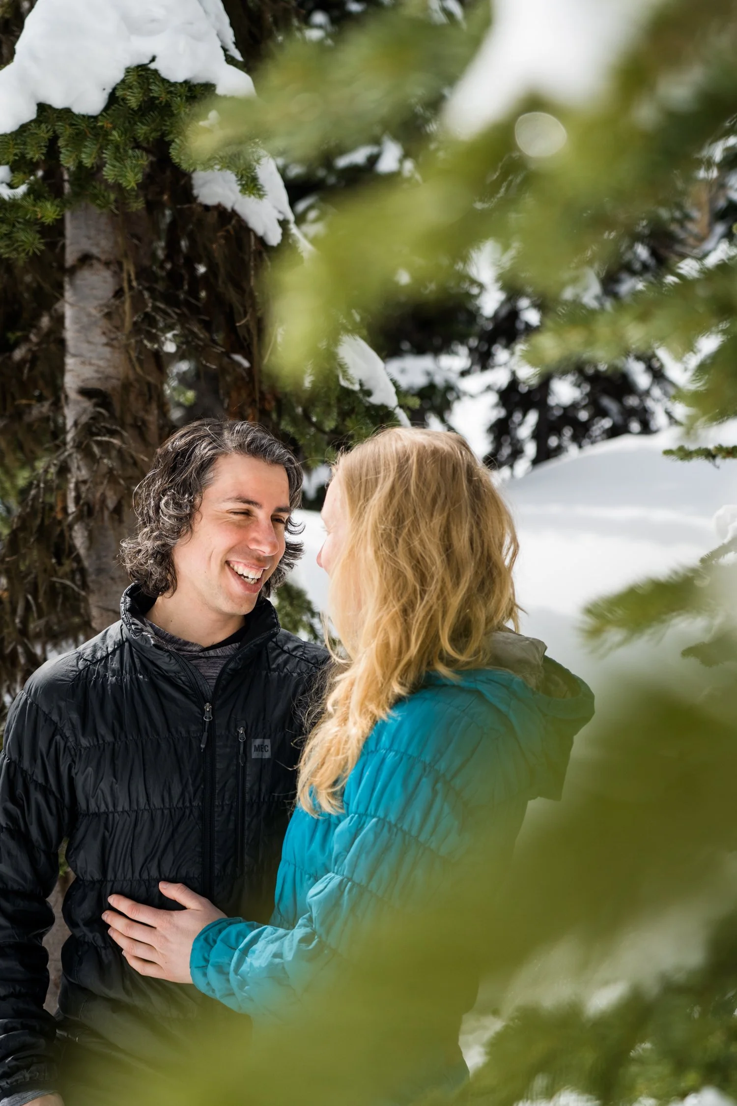 ©KateePederson-revelstoke-ski-engagement-40.jpg