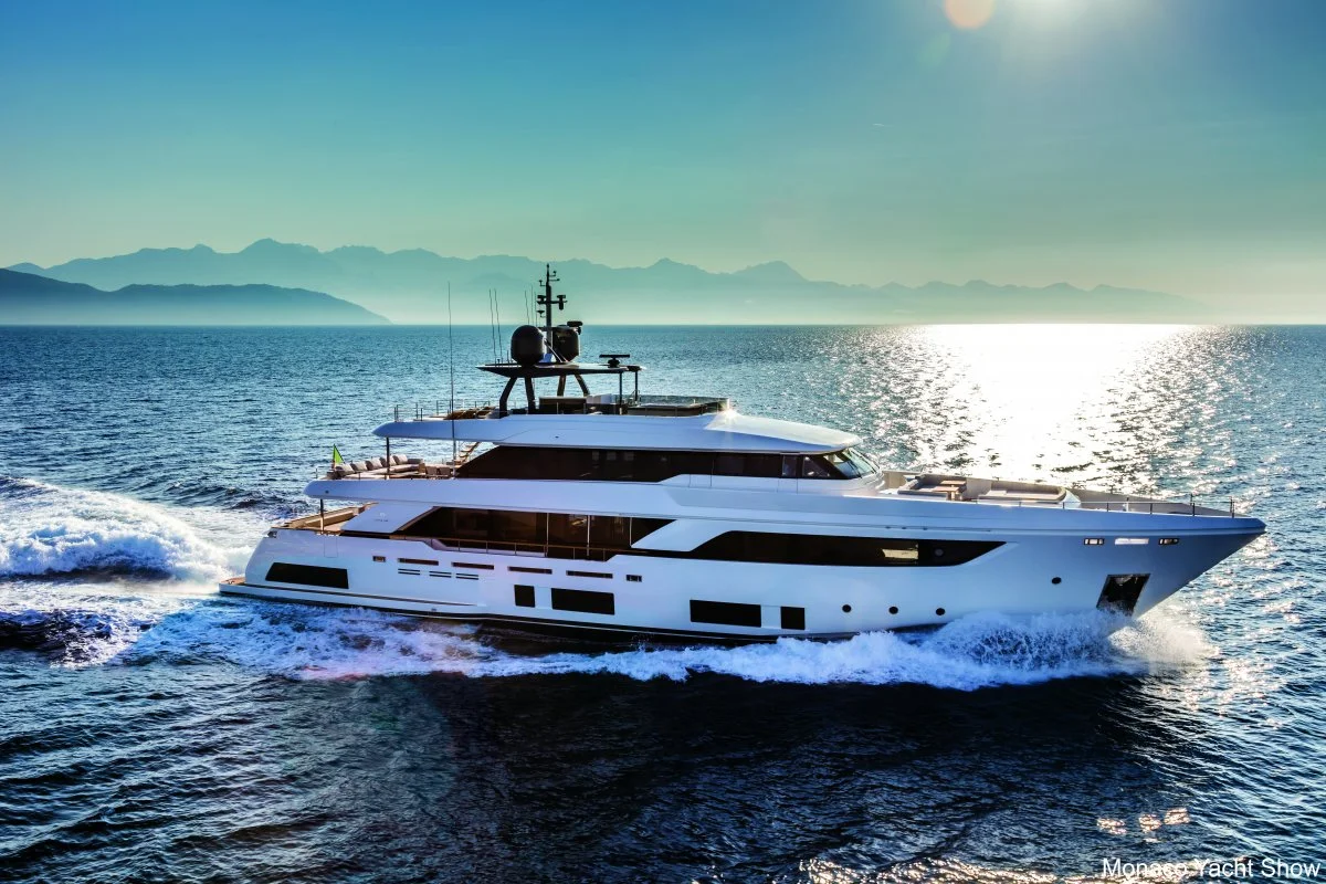 phoca_thumb_l_Navetta_37-ferretti.jpg