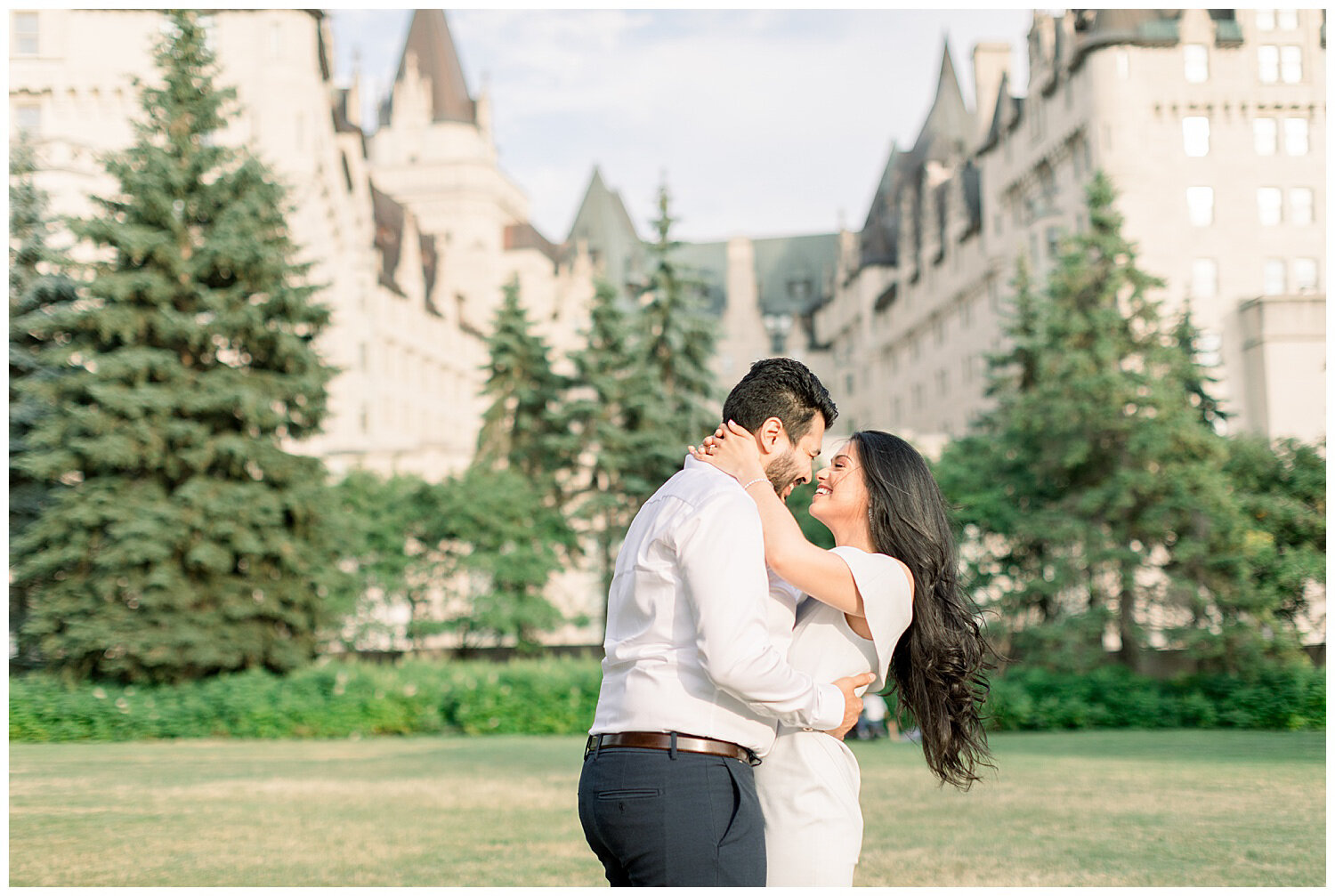 downtown_ottawa_engagement_session_-8.jpg