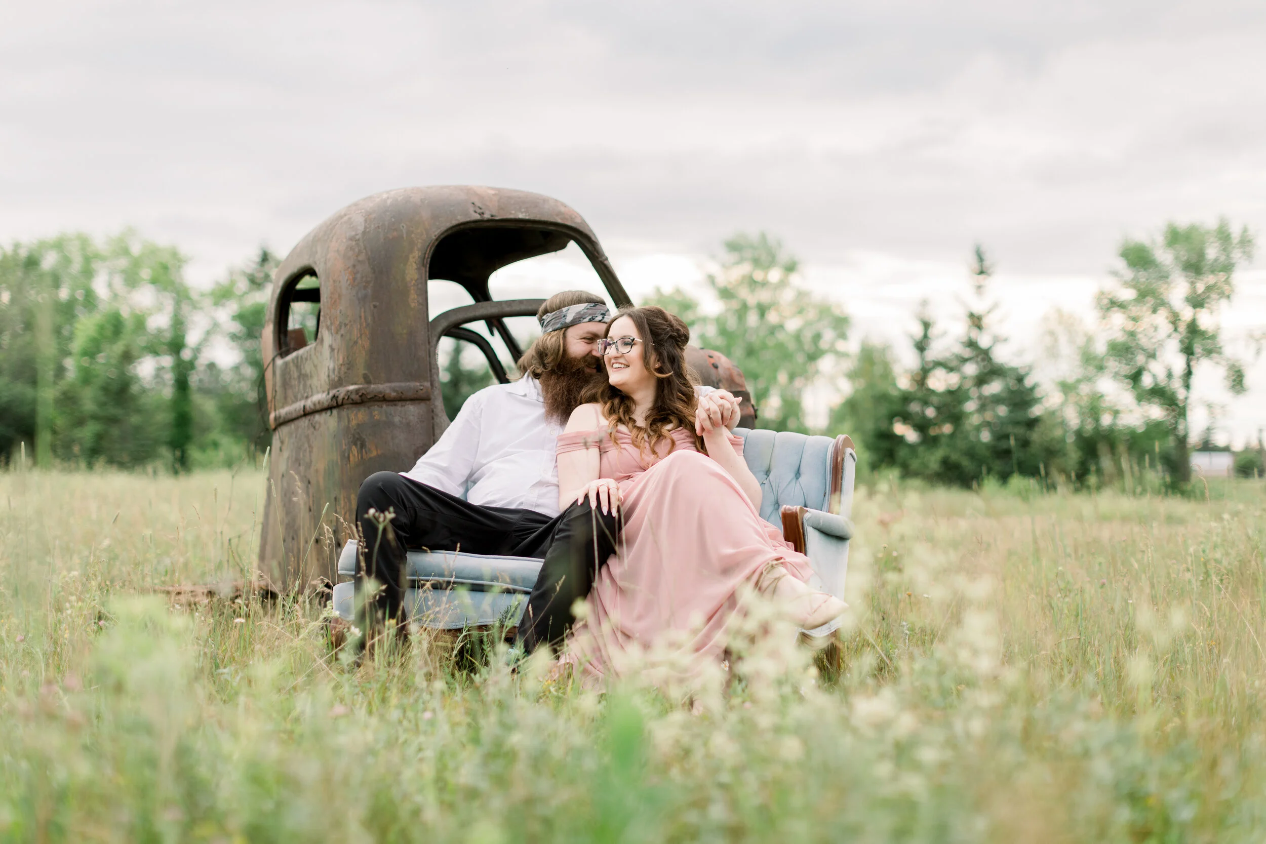 A Backyard Smiths Falls Engagement Session