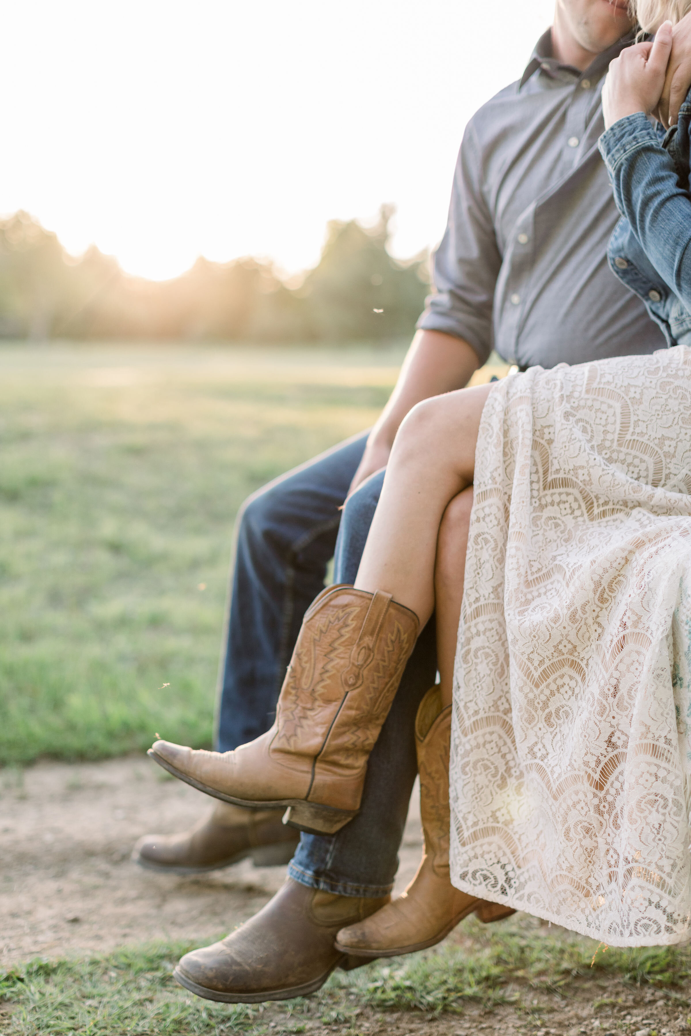  Ottawa, Canada photographer, Chelsea Mason photography captures this close up photo of this engaged couple sitting in the bed of this vintage Ford pickup truck during their engagement session. southern styled engagement outfit ford pickup truck #Che