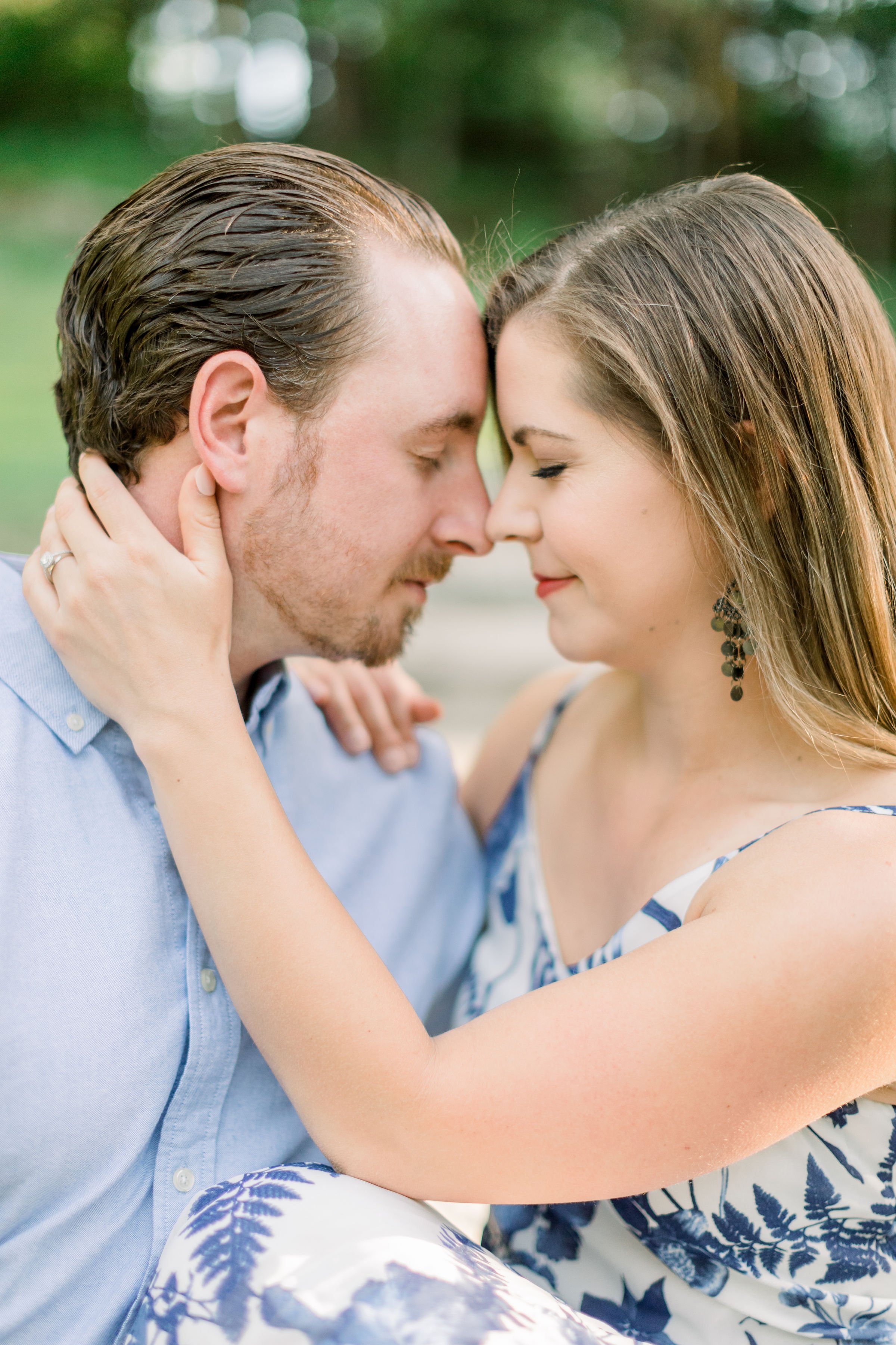  During an engagement session with Chelsea Mason Photography, a couple closes their eyes and has their heads together. forehead together #chelseamasonphotography #chelseamasonengagements #Ottawaengagments #Almonteengagementphoto #outdoorengagments 