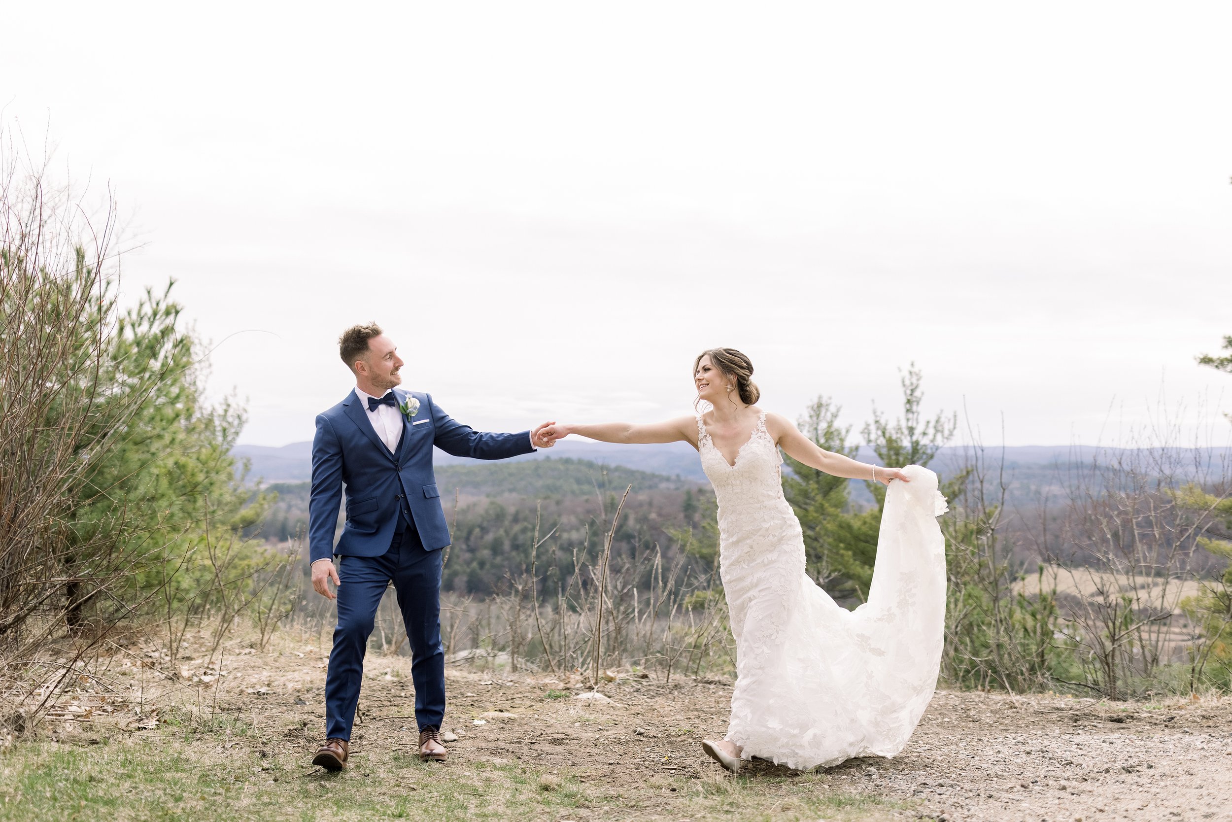  Chelsea Mason Photography captures newlyweds dancing on a mountainside at Le Belvedere. dancing bride and groom wedding photographers #ChelseaMasonPhotography #ChelseaMasonWeddings #WakefieldWeddings #LeBelvedere #Wakefieldweddingphotographers 