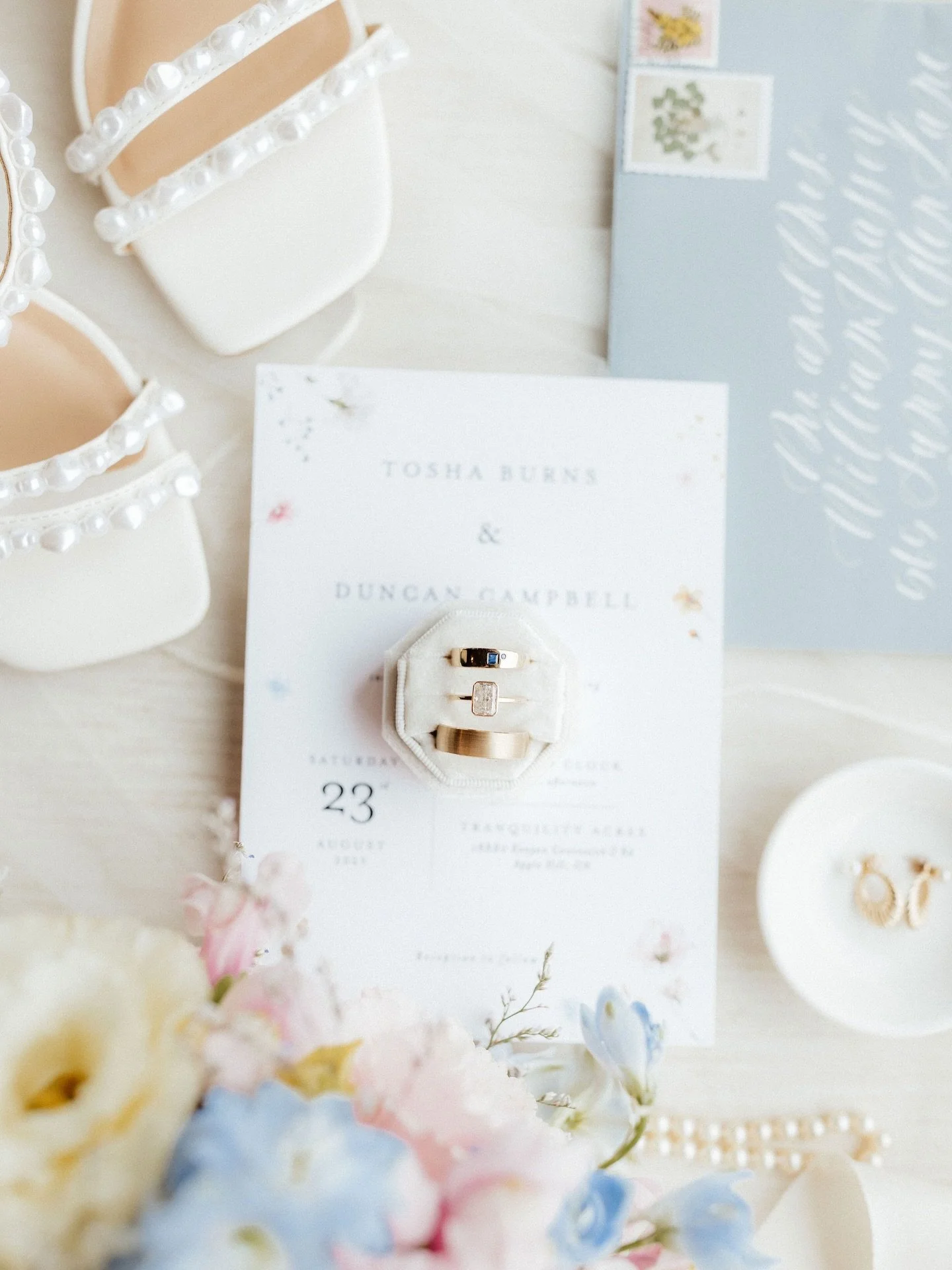 A 20 slide diary of my first time at tranquility acres (which was actually impossible so I kinda just picked at random!)💛🩷
100% upon immediately become a top 5 venue for me. The grounds are stunning and there&rsquo;s just so much space!! 🤭
&bull;