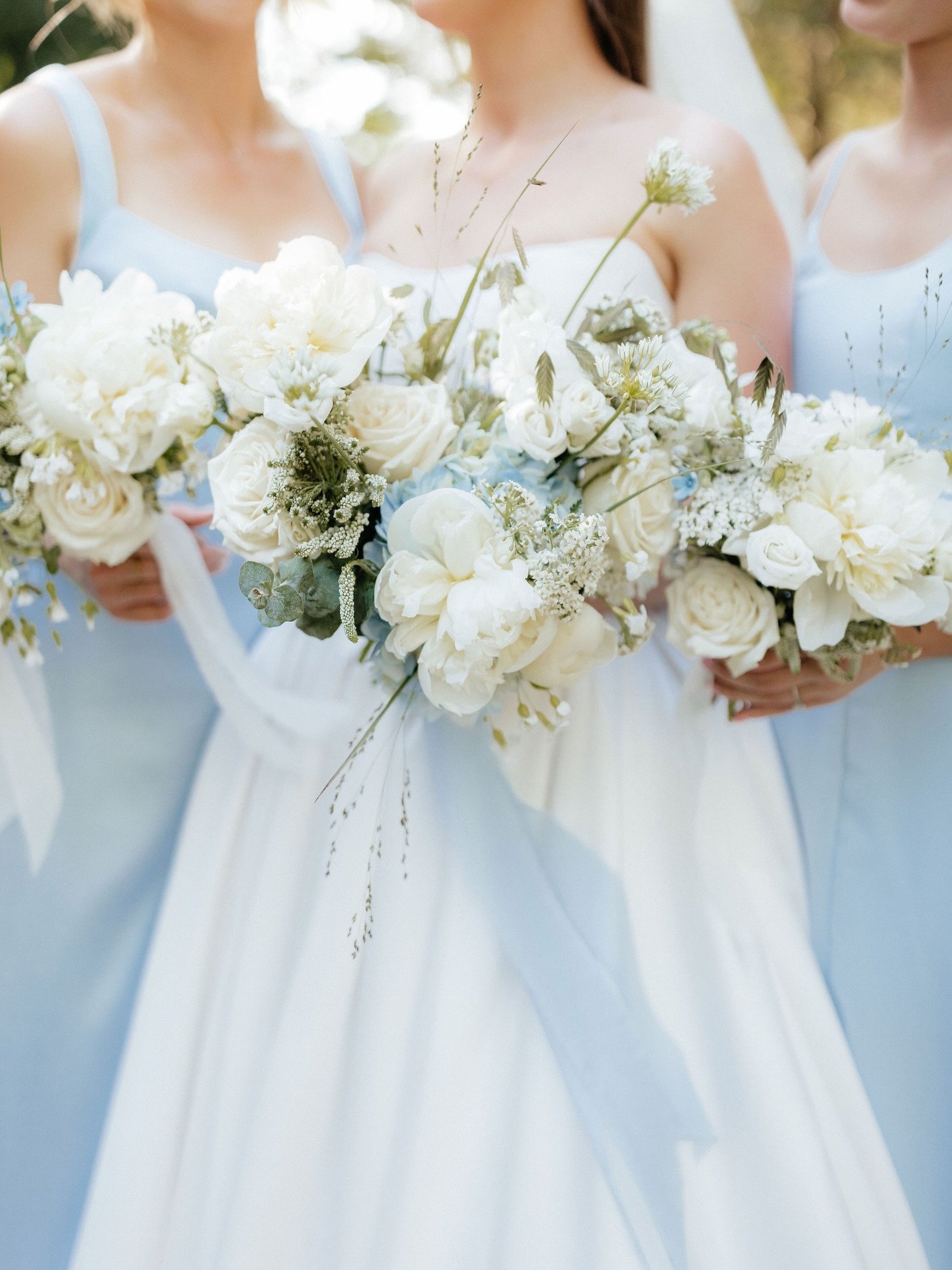 Julianne and her Something Blue(s)🩵 I low key forgot days like this exist. You know, the ones where it&rsquo;s above -10 degrees 😅 
&bull;