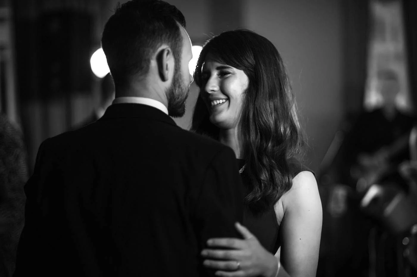 COUPLE-DANCE-WEDDING-WOOTON-HOUSE.jpg