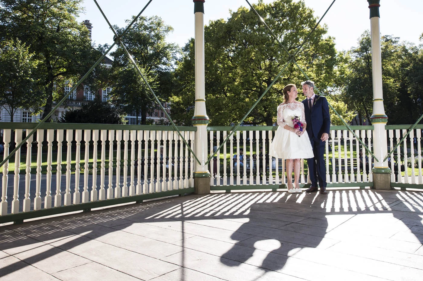 INFORMAL-WEDDING-COUPLE-SHOT-FORBURY-GARDENS-READING.jpg