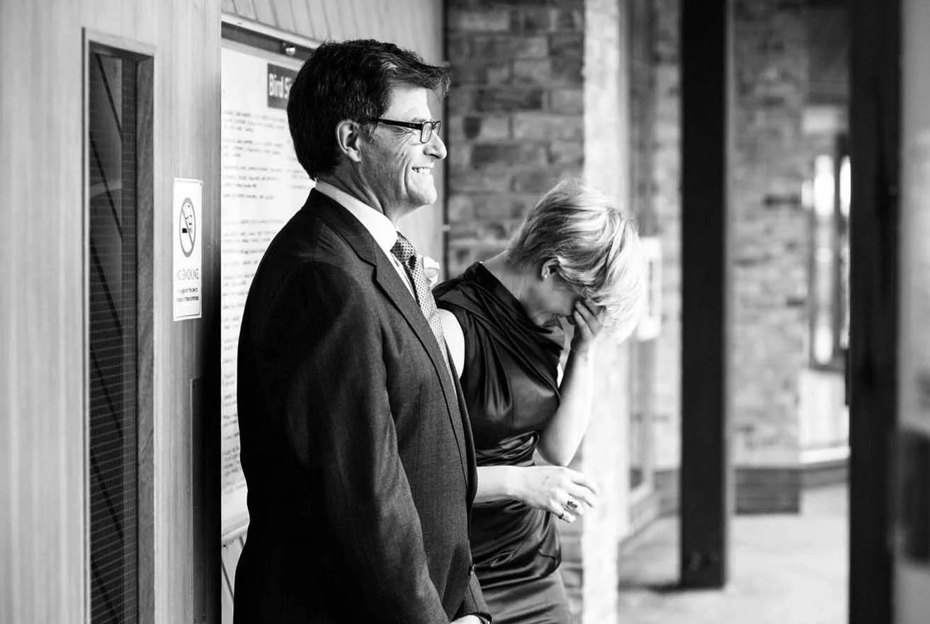 WEDDING-GUETS-LAUGHING-WETLAND-CENTRE-BARNES.jpg