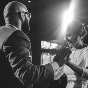 How Do Nontraditional Wedding Photos Differ From Others?