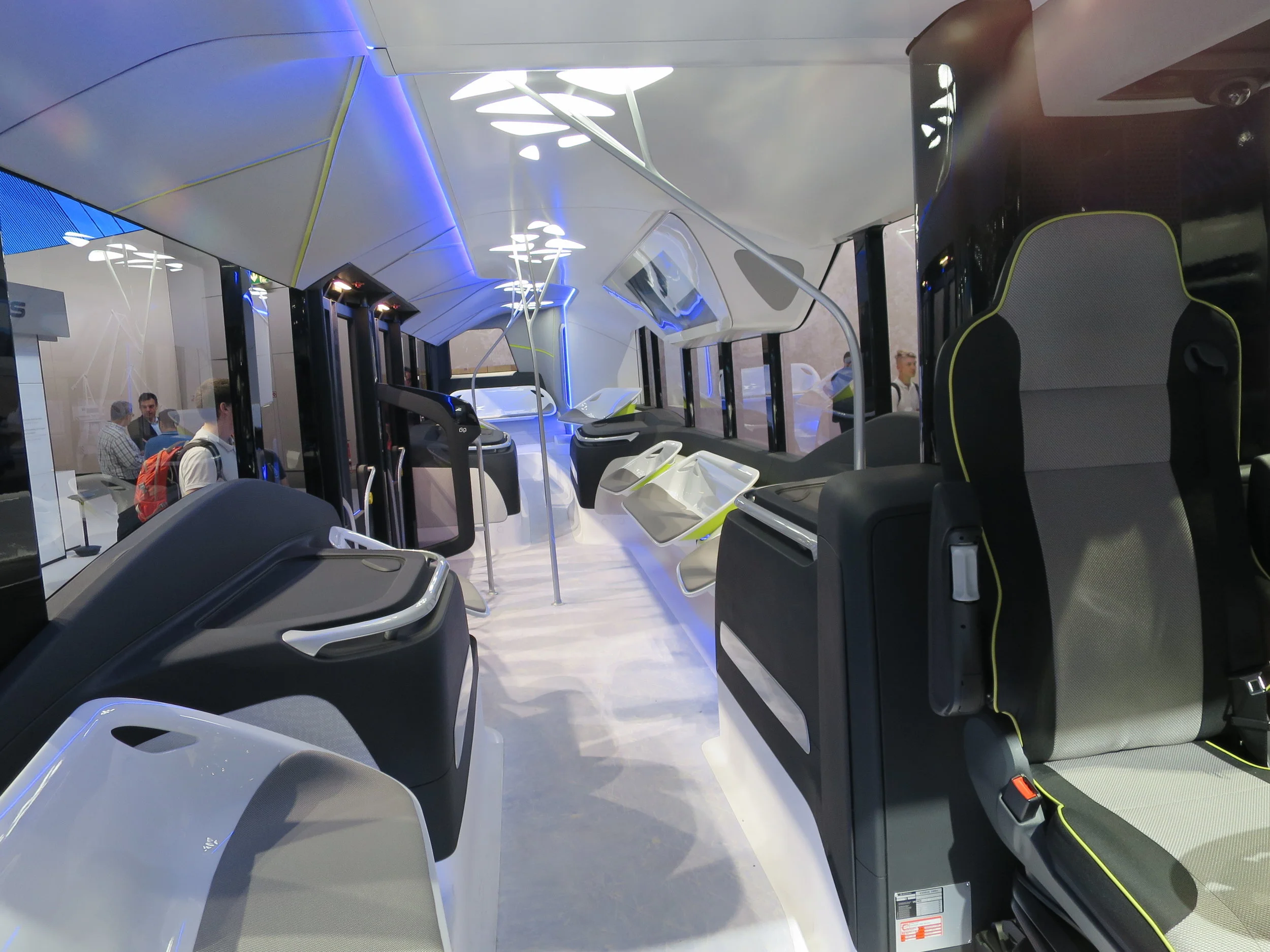 Mercedes Benz Future Bus салон