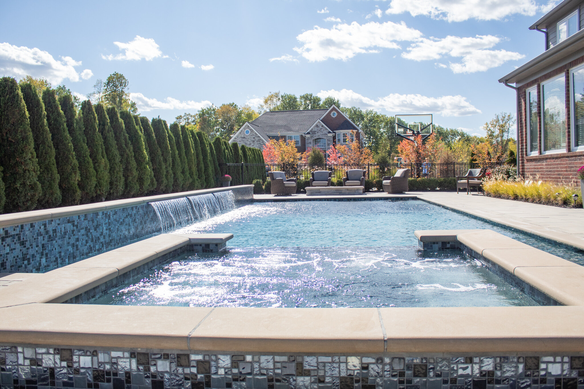 Pool Oasis: Creating Your Ultimate Aquatic Escape