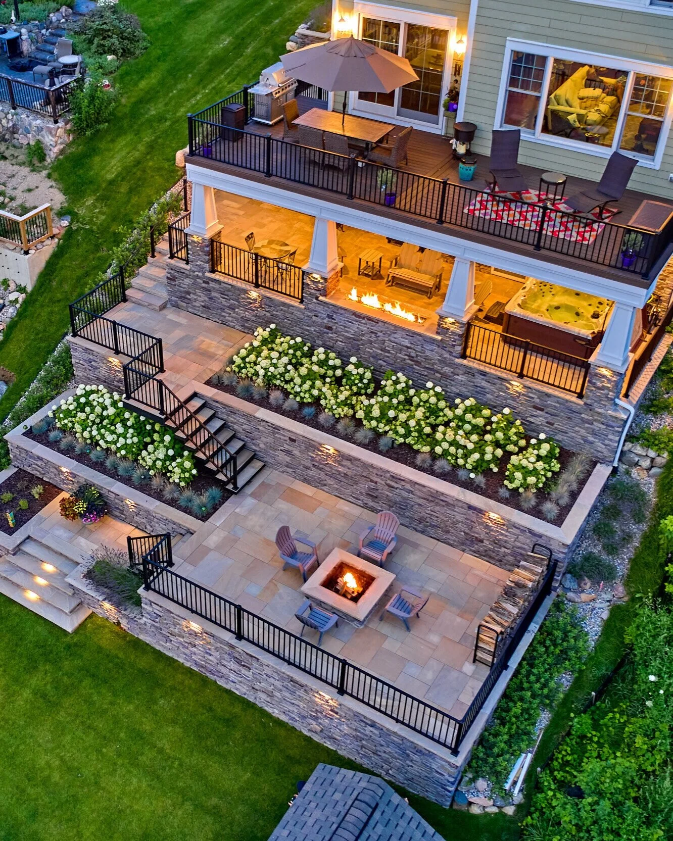 Ann Arbor's best contractor for outdoor fireplaces and built in fire