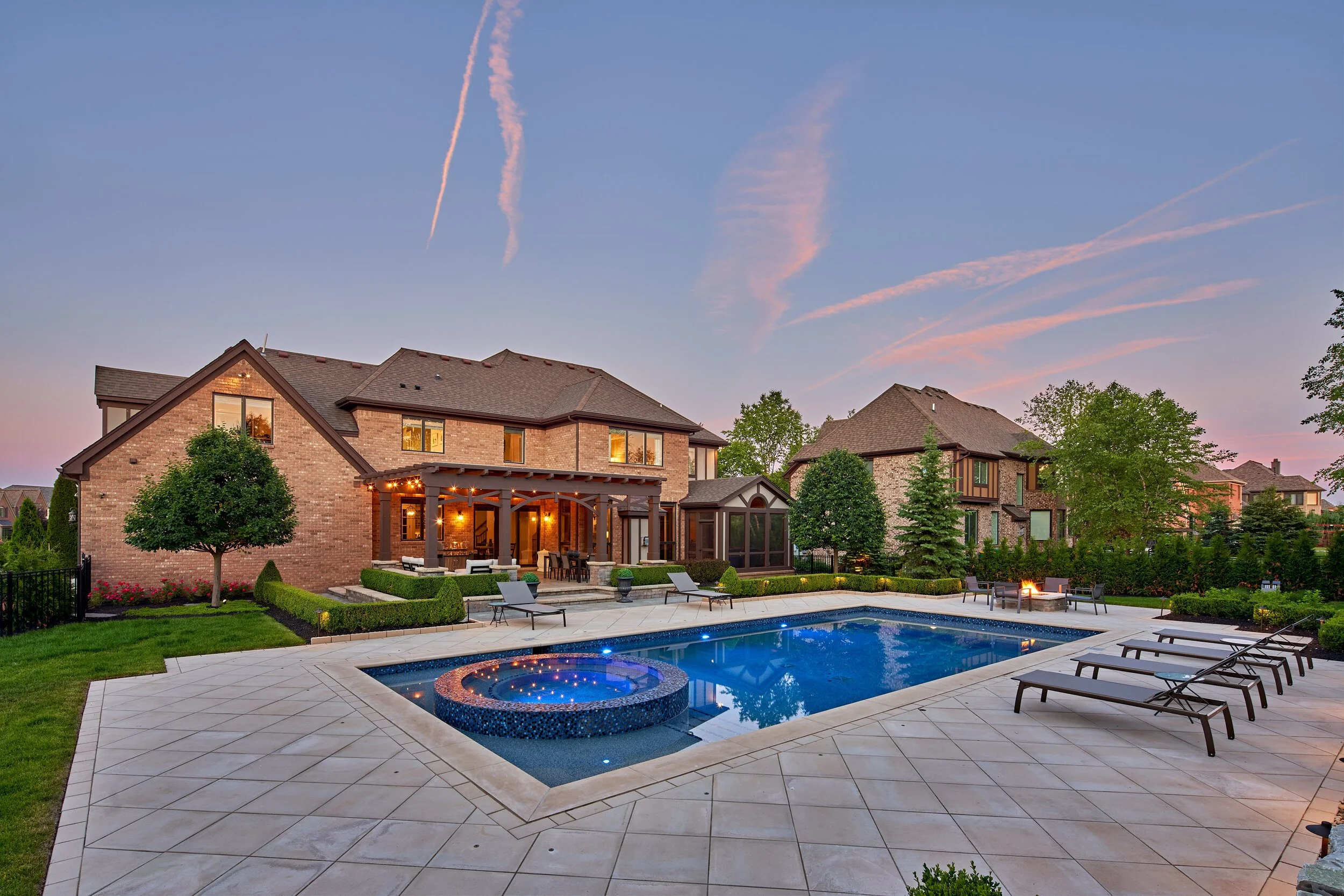 Canton's premier pool and spa contractor — VENTURES