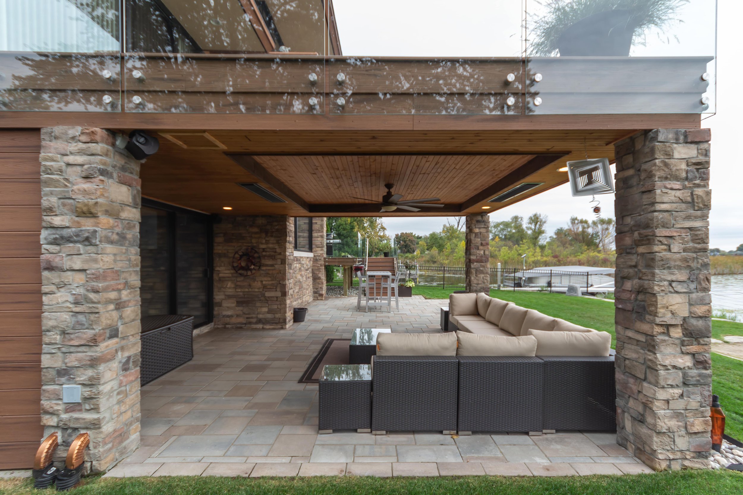Decks, Verandas & Lanais — VENTURES